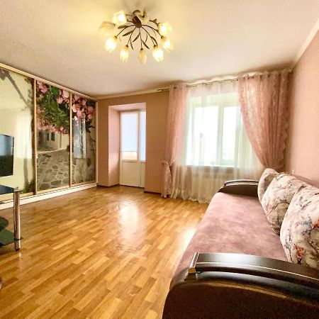 Apartpoltava Центр Полтави, Простора Та Зручна Квартира Біля Пует, 2-Окремі Кімнати, Звітна Документація Для Відрядження Екстериор снимка