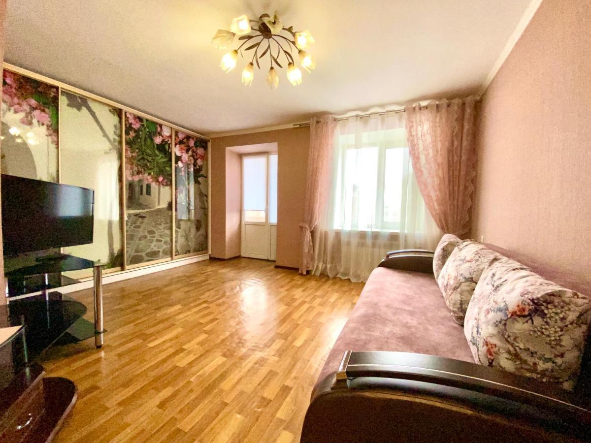 Apartpoltava Центр Полтави, Простора Та Зручна Квартира Біля Пует, 2-Окремі Кімнати, Звітна Документація Для Відрядження Екстериор снимка